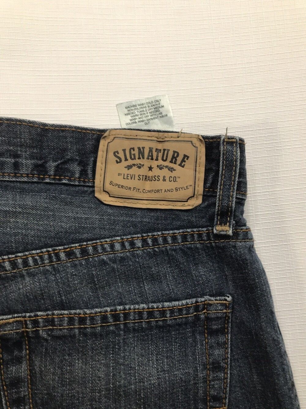 Signature Levis Strauss Jeans Mens 32x30 Blue Dark Wash Cotton Stretch Slim Fit - Picture 9 of 9